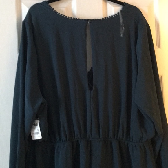 Blue/Green dress Keyhole back - Picture 2 of 3